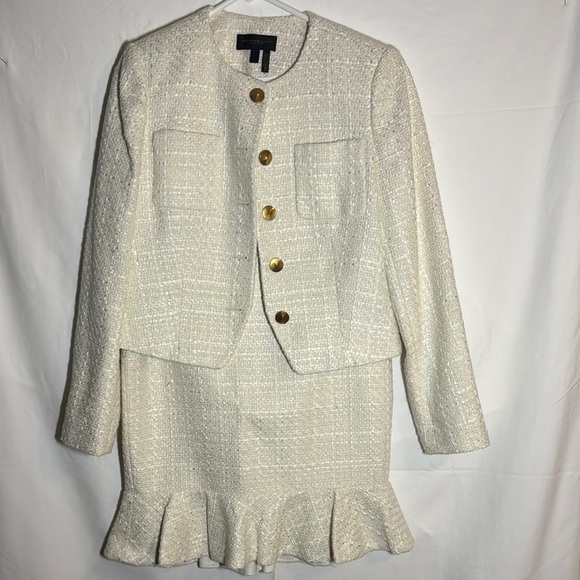 Donna Karan Cream and Gold Textured Suit Set - Picture 2 of 10